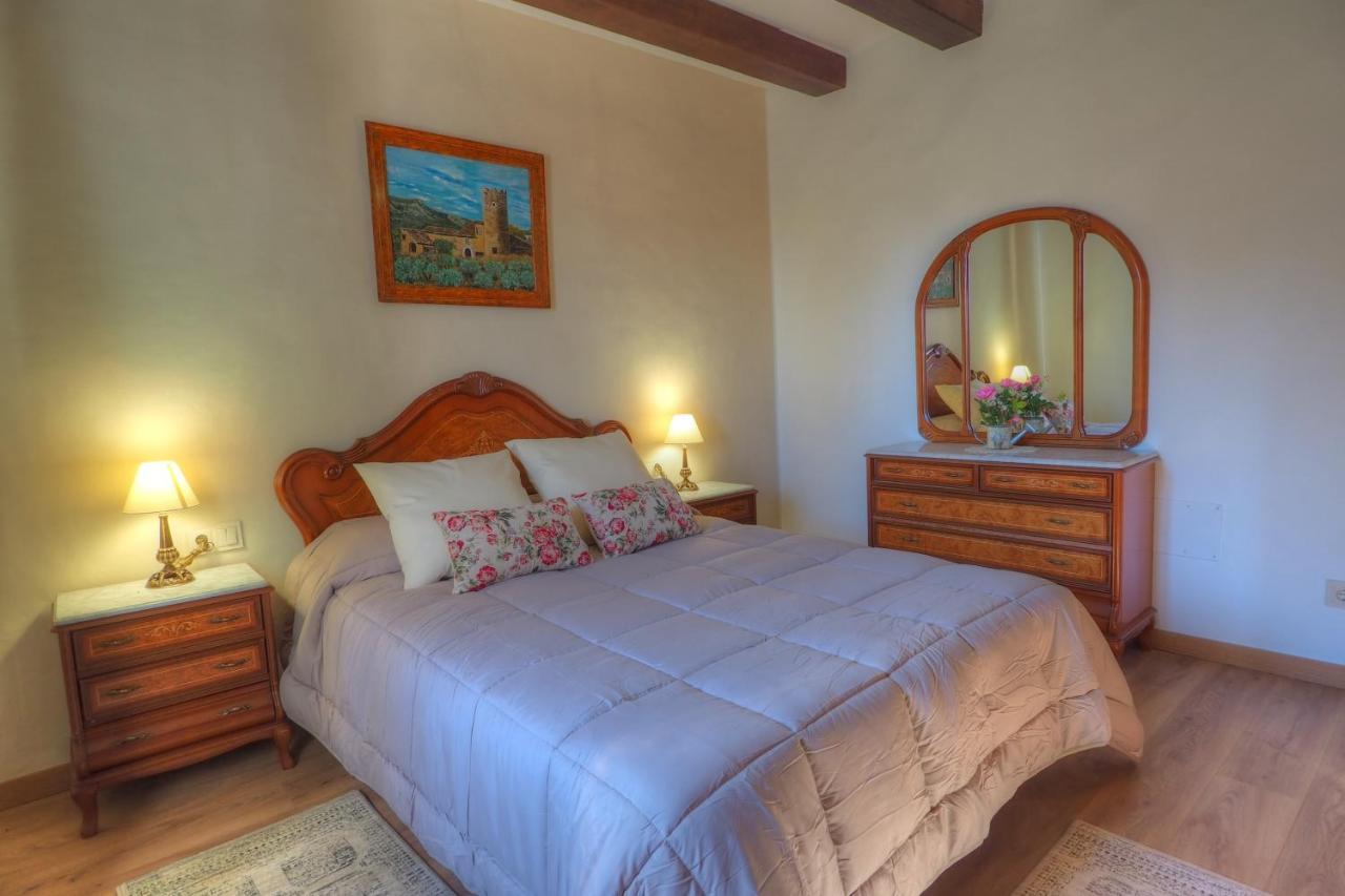 Villa Can Roig By Hello Homes Sitges Sant Pere De Ribes Bagian luar foto